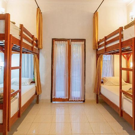 Kamasanti Hostel Toyapakeh Eksteriør bilde